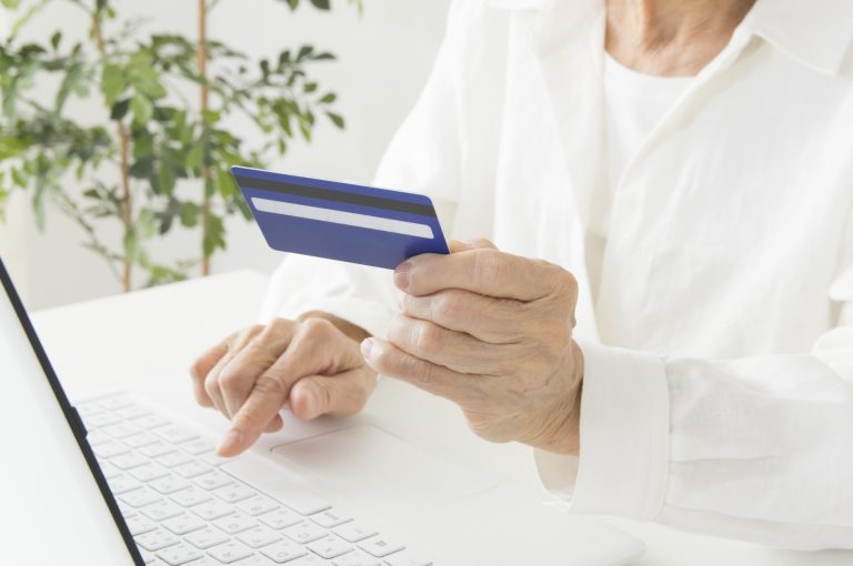 クレジットカード高齢者