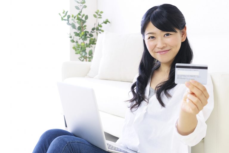 クレジットカード女性