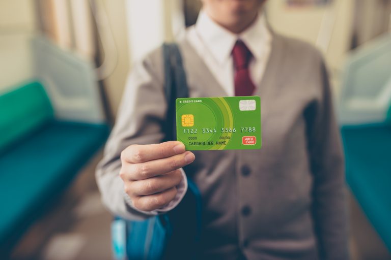 未成年者クレジットカード